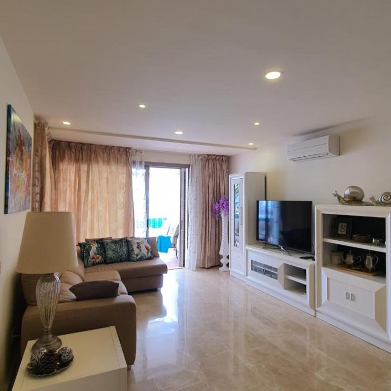 Magnolia Luxury Apartment by AltamarHomes - Three-Bedroom Apartment - 43