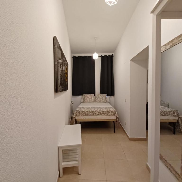 For You Rentals TEMPORAL Infantas Gran Via DIN132E - Two-Bedroom Apartment - 3