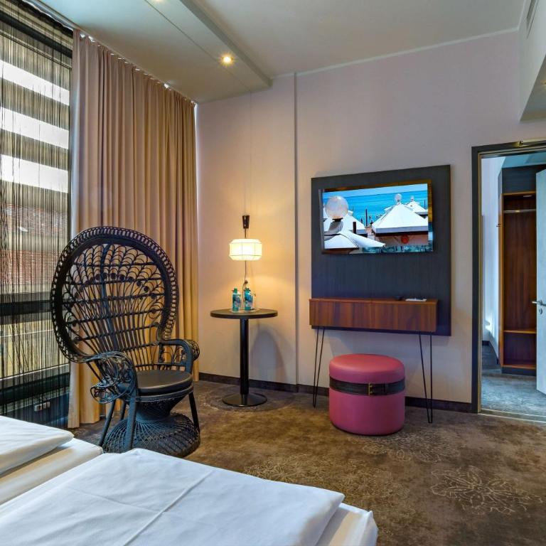 elaya hotel munich city, Trademark Collection by Wyndham - Camera Matrimoniale Superior - 2