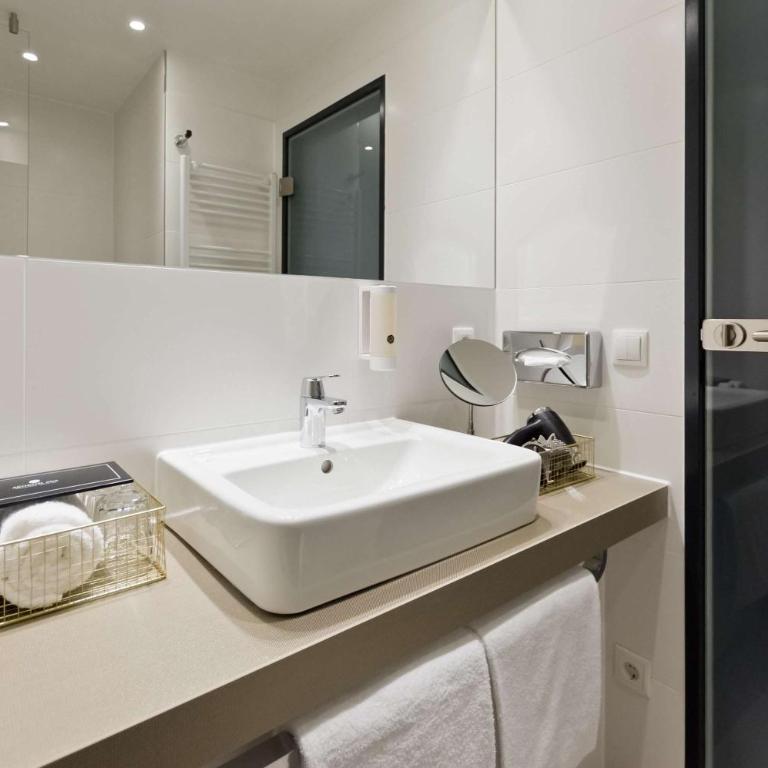 elaya hotel munich city, Trademark Collection by Wyndham - Camera Matrimoniale Superior - 7