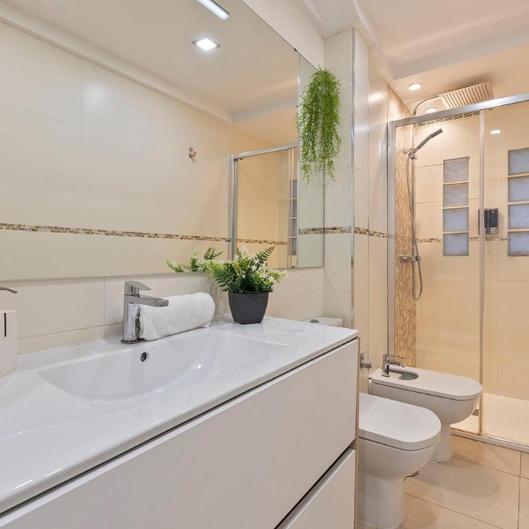 Luxury Apartment City Centre - Apartment - 7