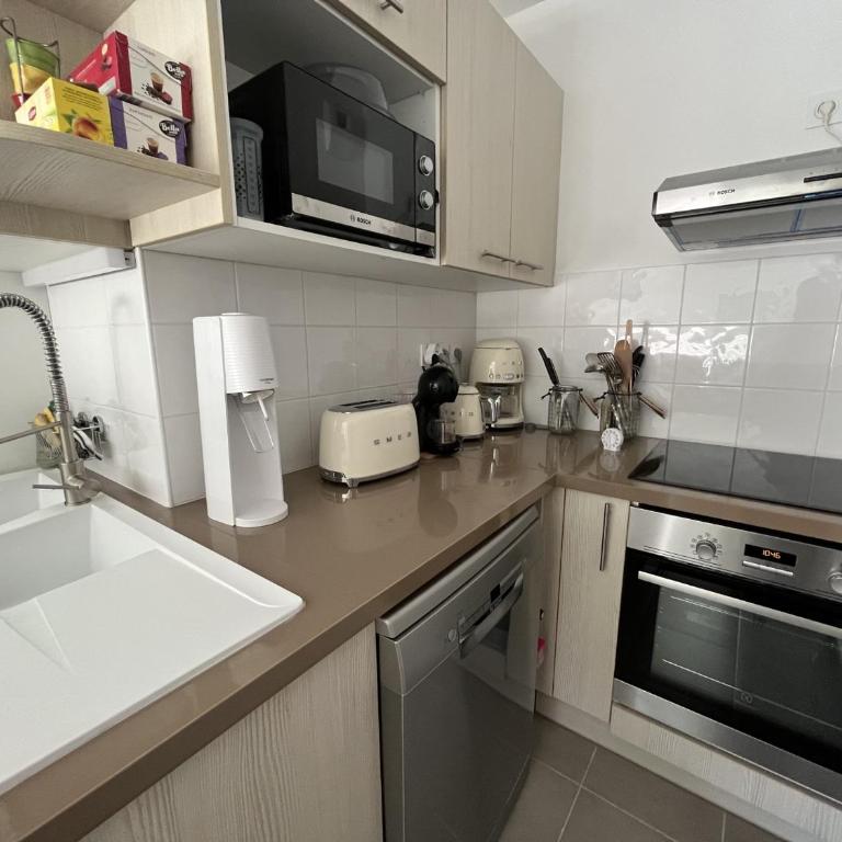T3 en centre d'Arcachon, 2 min plage, 5 min gare, balcon, parking sécurisé, WIFI, ménage inclus - FR-1-374-193 - Appartamento - 4