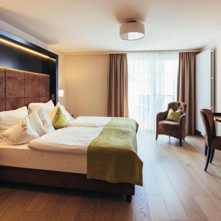 Genusshotel Goldene Rose - Doppelzimmer mit Balkon - 1
