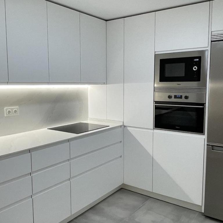 Piso de lujo en primera linea de playa y garaje - Apartamento de 2 dormitorios - 16