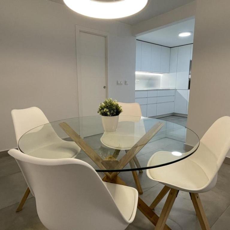 Piso de lujo en primera linea de playa y garaje - Apartamento de 2 dormitorios - 15