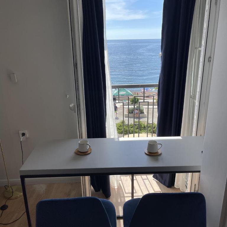 Lungomare Apartments - Deluxe Twin Room with Sea View - 3
