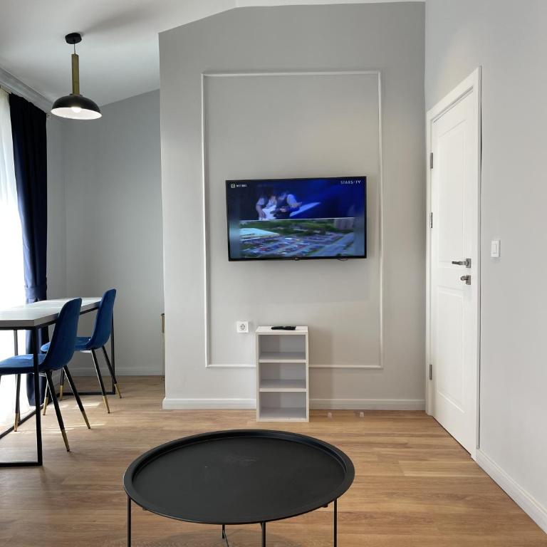 Lungomare Apartments - Deluxe Twin Room with Sea View - 1