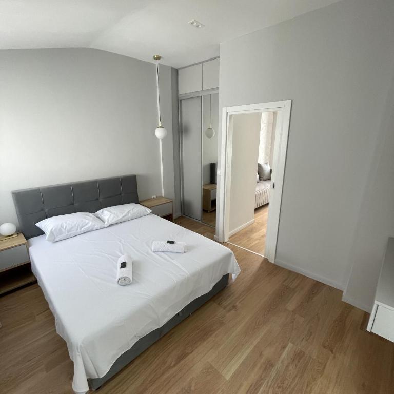 Lungomare Apartments - Deluxe Twin Room with Sea View - 5