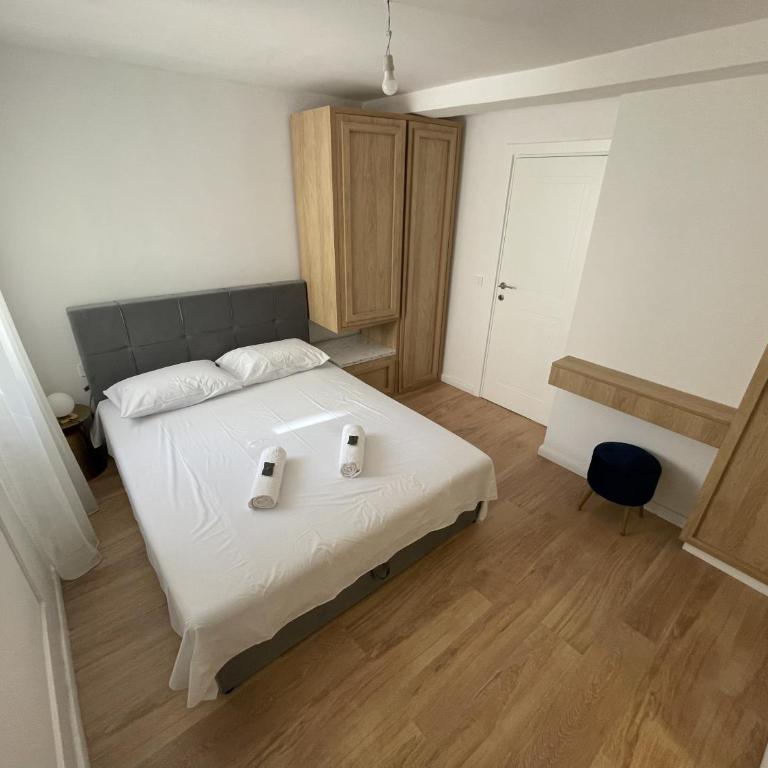 Lungomare Apartments - Deluxe Double Room with Sea View - 8