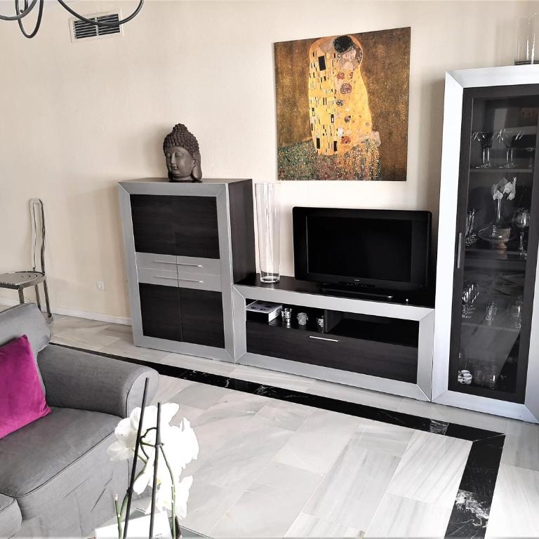 Beachside Luxury Apartment in Puerto Banus - Club Playas del Duque - Apartamento con terraza y vistas a la piscina - 18