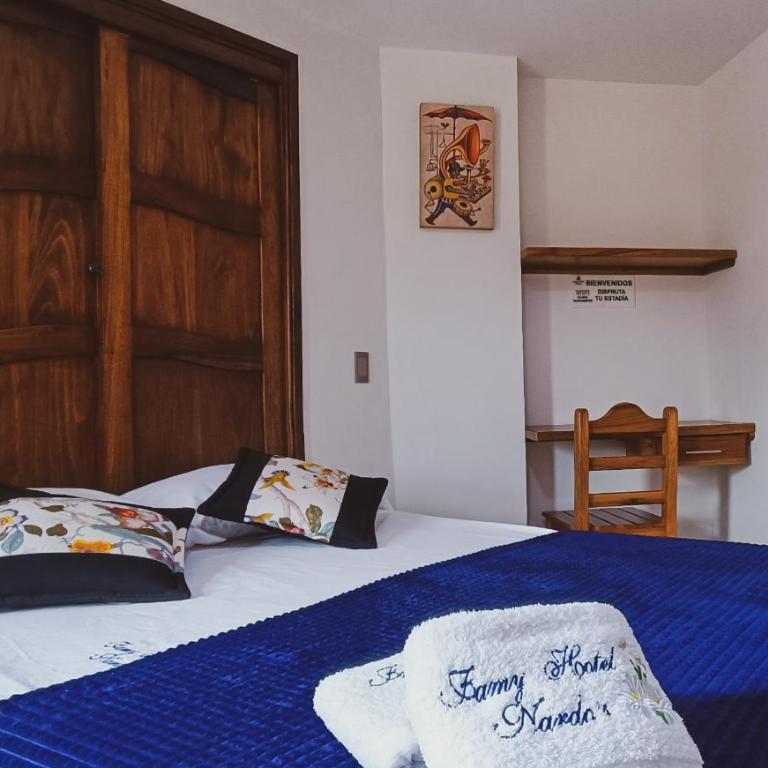 Famy Hostal Nardo's - Habitación Doble con baño privado - 8