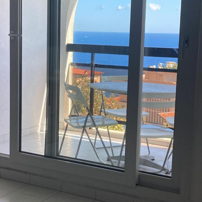 Monaco Stunning Sea Views, Larvotto beach, Terrace, 2 bedrooms, 2 bathrooms, up to 6 person, lift, 1st floor - Appartement 2 Chambres - 16