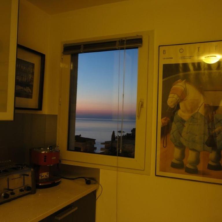 Monaco Stunning Sea Views, Larvotto beach, Terrace, 2 bedrooms, 2 bathrooms, up to 6 person, lift, 1st floor - Appartement 2 Chambres - 62