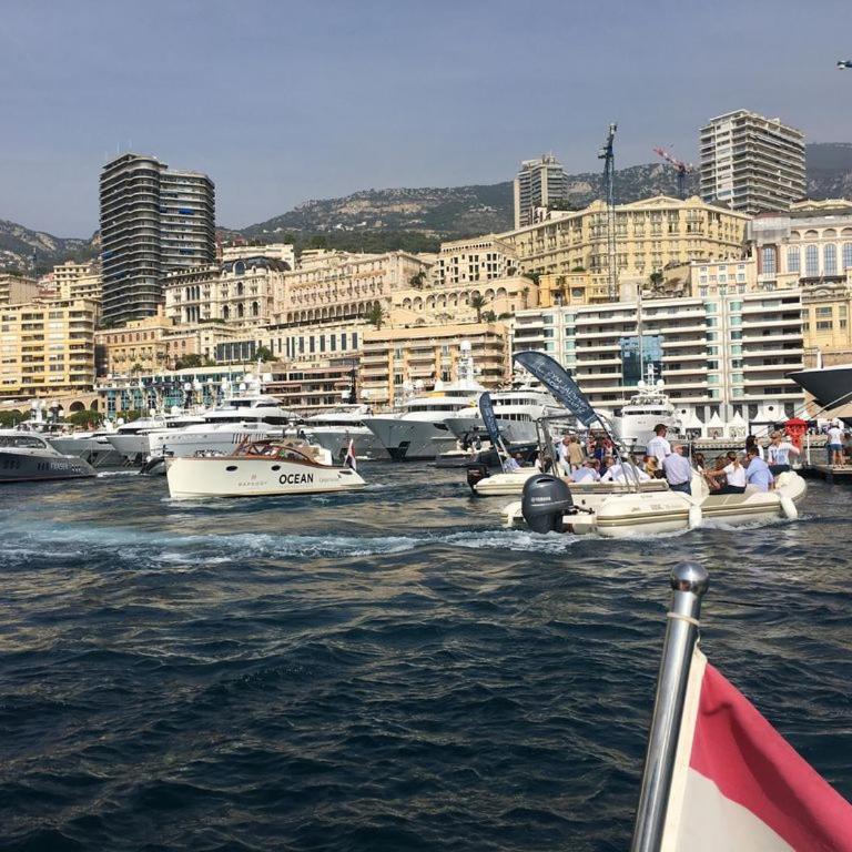 Monaco Stunning Sea Views, Larvotto beach, Terrace, 2 bedrooms, 2 bathrooms, up to 6 person, lift, 1st floor - Appartement 2 Chambres - 40