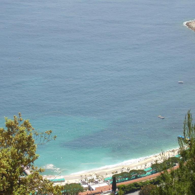 Monaco Stunning Sea Views, Larvotto beach, Terrace, 2 bedrooms, 2 bathrooms, up to 6 person, lift, 1st floor - Appartement 2 Chambres - 82
