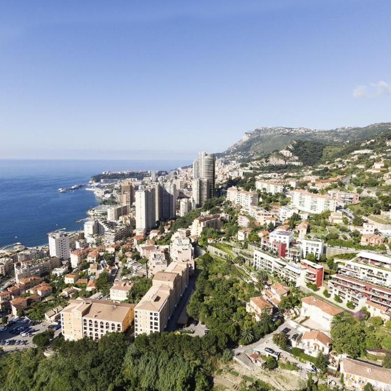 Monaco Stunning Sea Views, Larvotto beach, Terrace, 2 bedrooms, 2 bathrooms, up to 6 person, lift, 1st floor - Appartement 2 Chambres - 79