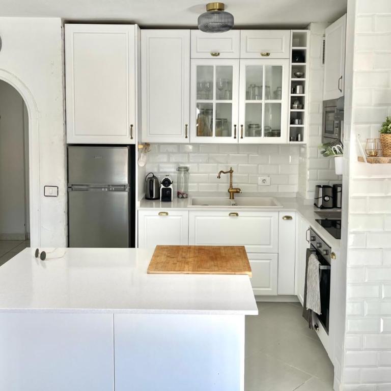 Sea View Penthouse Apartment or Studio with Large Terrace in Los Cristianos - Penthouse-Apartment - 7