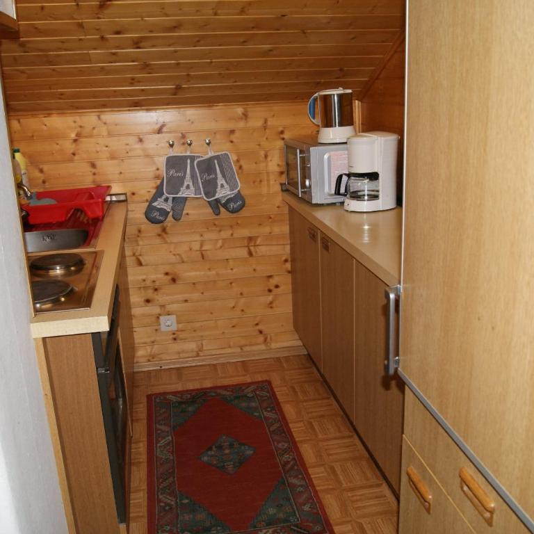 Gästehaus Ferienwohnungen LACKNER - Apartment mit 2 Schlafzimmern und Terrasse - 1