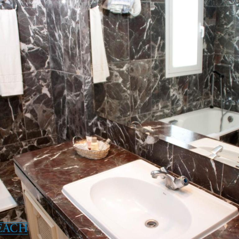 Coral Beach Aparthotel - Apartamento Deluxe de 2 dormitorios con bañera de hidromasaje - 1