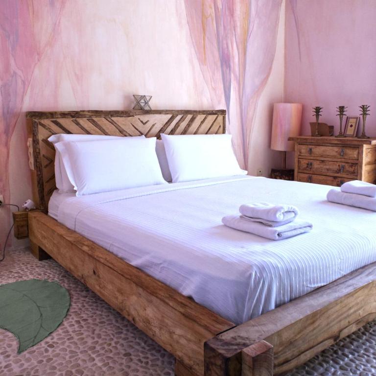Boutique Hostal La Curandera de Salinas - Habitación Doble Superior con una terraza grande - 2