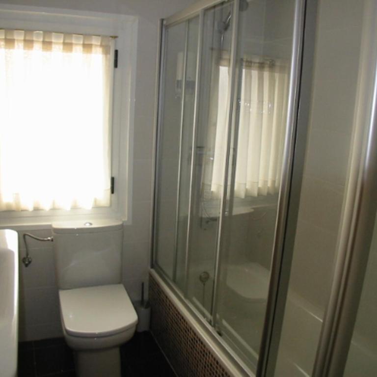 Hotel Navarro - Habitación Doble con cama supletoria - 1 o 2 camas - 3