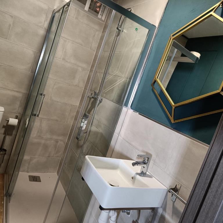 A 20 Metros De La MEZQUITA CATEDRAL ,APARTAMENTOS TURISTICO CESPEDES 5 - Deluxe Studio - 13