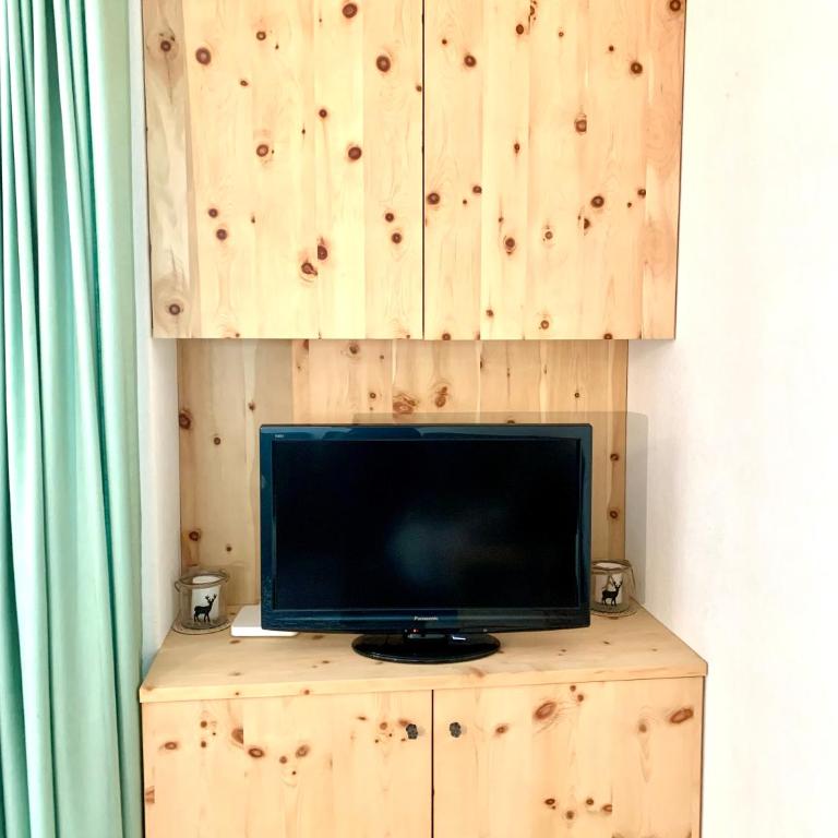 Holiday Apartment Gian - close to the Kongresshaus, the ice hockey stadium, cross-country skiing, the Eau-la-la indoor pool and wellness, large supermarket, 2 bus stops, with an indoor garage and fully equipped - Apartment mit 1 Schlafzimmer - 19