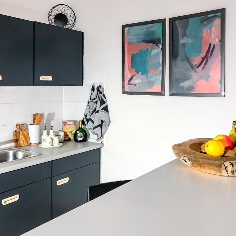 Studio near Altstadt /w Workspace, Feng-Shui & Art - Apartment mit 1 Schlafzimmer - 3