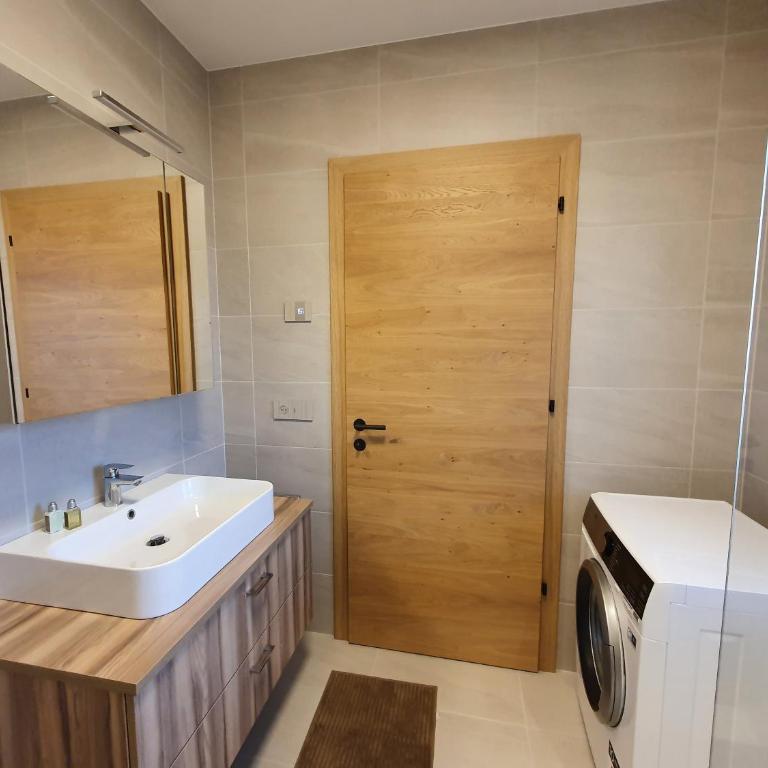 Casa Grutzen Design Apartment with Pool in Bolzano - Apartment mit 1 Schlafzimmer - 8
