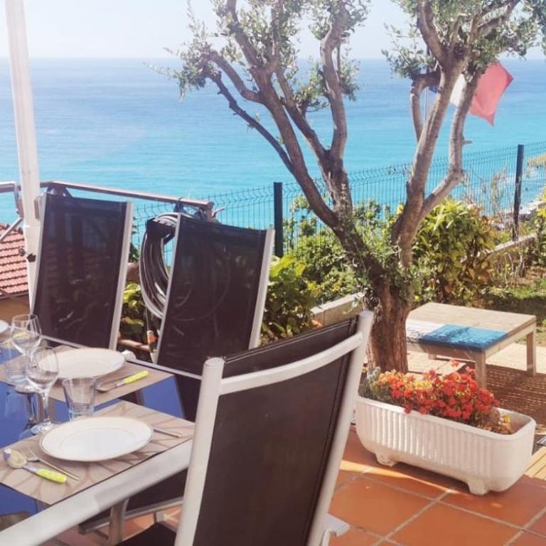Vue magnifique, piscine privée chauffée et sauna à 10min de Monaco - Appartement 2 Chambres - 3