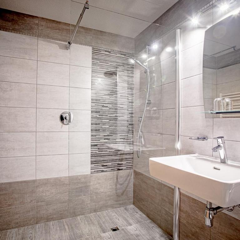 Apartments Renata SILVRETTA SUMMERCARD on SALE - One-Bedroom Apartment - 4