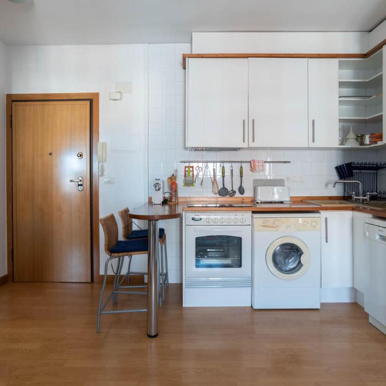 Acogedor apartamento junto al mar - One-Bedroom Apartment - 4
