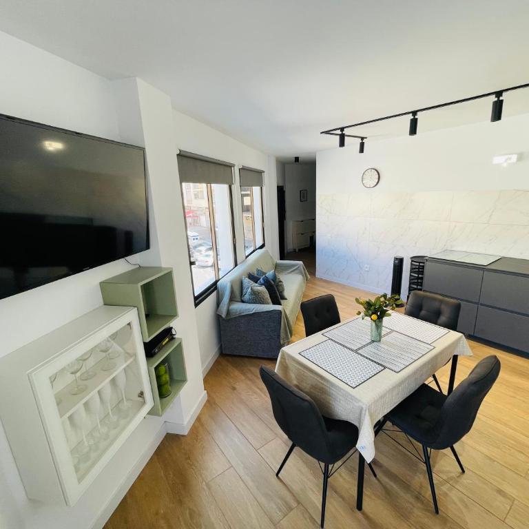 Tenerifeopenhome Central corner relax, wifi, breakfast, beach Los Cristisnos - Two-Bedroom Apartment - 18