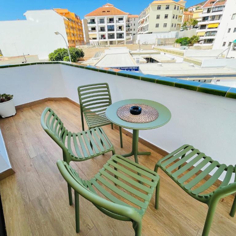 Tenerifeopenhome Central corner relax, wifi, breakfast, beach Los Cristisnos - Two-Bedroom Apartment - 55