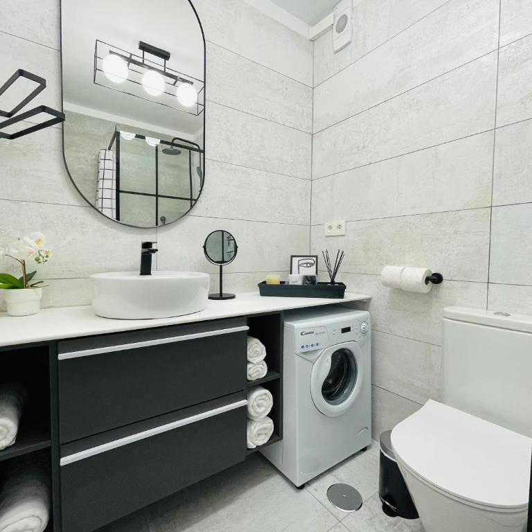 Tenerifeopenhome Central corner relax, wifi, breakfast, beach Los Cristisnos - Two-Bedroom Apartment - 1