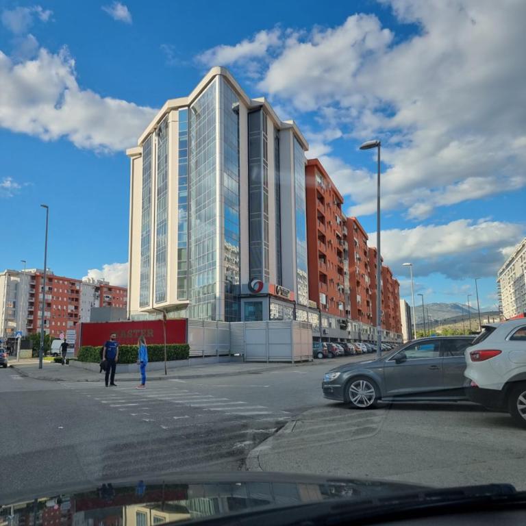 Big apartment - Three-Bedroom Apartment - 83