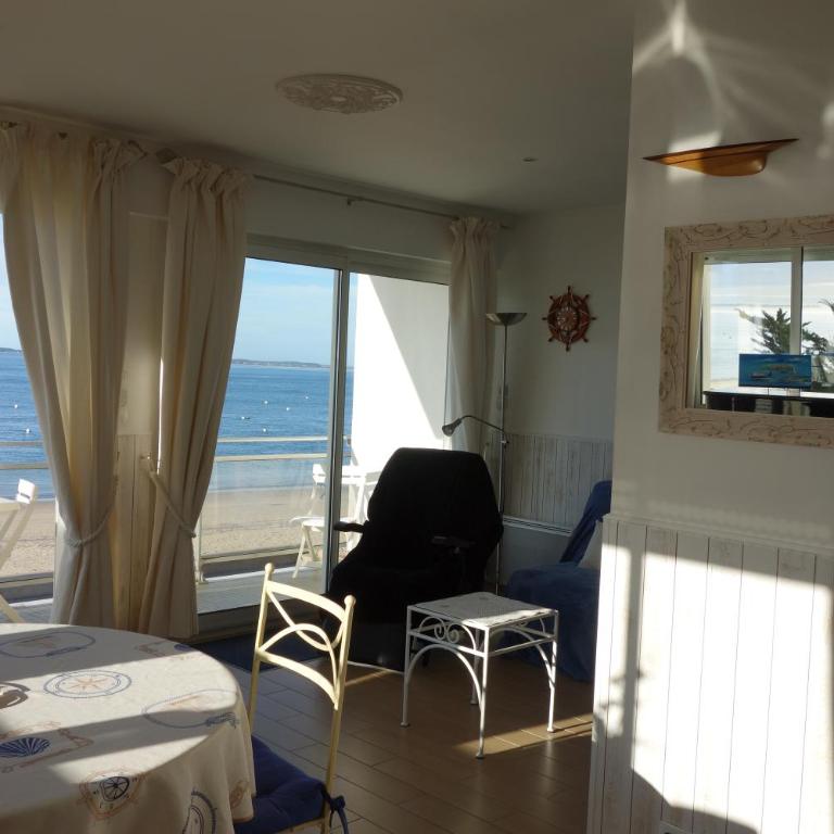 Appartement ARCACHON Perreire Premiere ligne les pieds dans l eau vue magnifique sur le bassin - One-Bedroom Apartment - 12