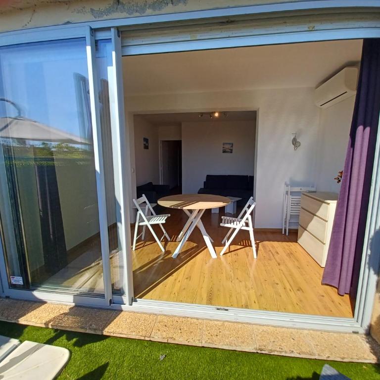 L'Eau-Dyssée, clim, parking privé, jardin - One-Bedroom Apartment - 8