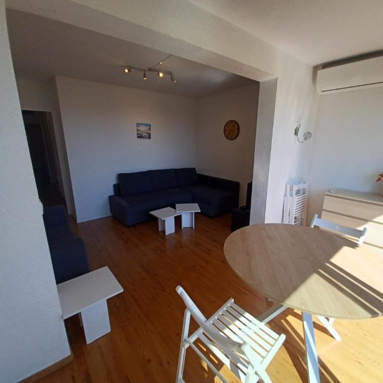 L'Eau-Dyssée, clim, parking privé, jardin - One-Bedroom Apartment - 12
