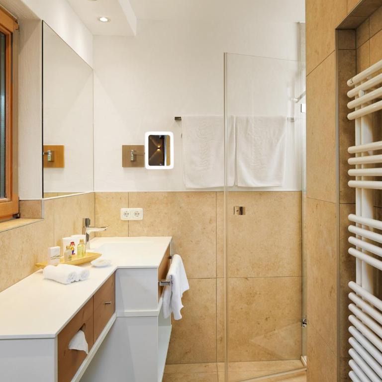 Habachklause Familien Bauernhof Resort - Deluxe Familienzimmer (2 Erwachsene und 1 Kind) - 5