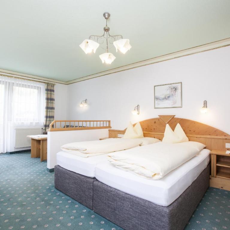 Hotel & Appartements Alpenresidenz Viktoria inklusive Sommer Stubai Super Card - Comfort Doppelzimmer - 2