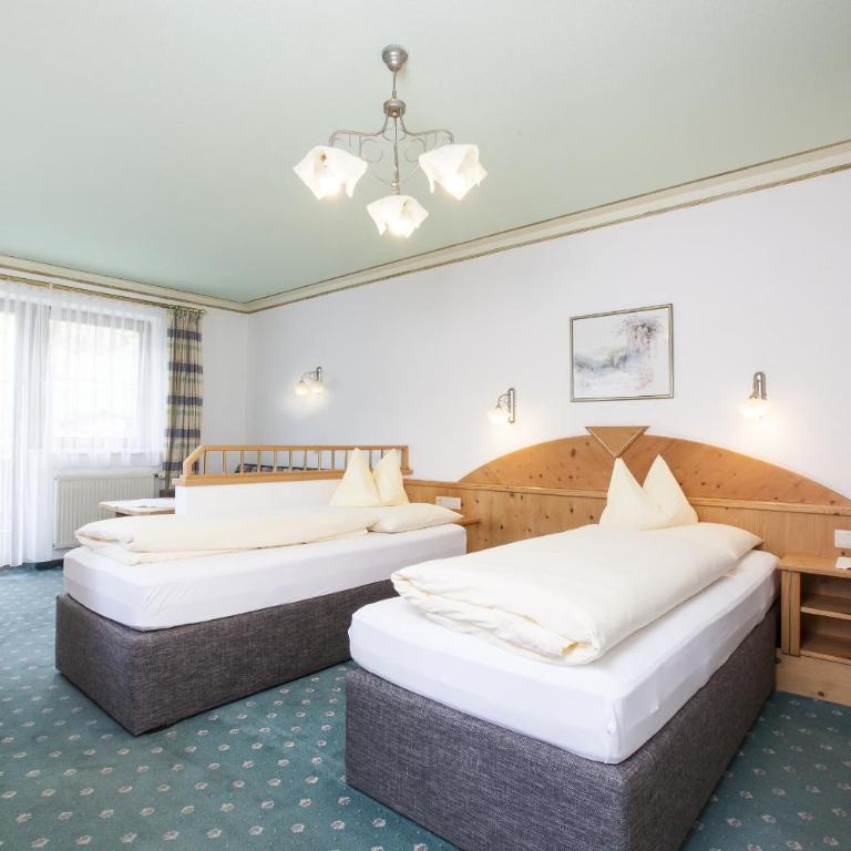 Hotel & Appartements Alpenresidenz Viktoria inklusive Sommer Stubai Super Card - Comfort Doppelzimmer - 1