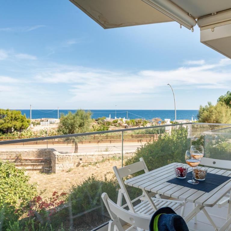 GuestHost - Cala Paura Seaview Apartment with parking - Apartment with Sea View - 11