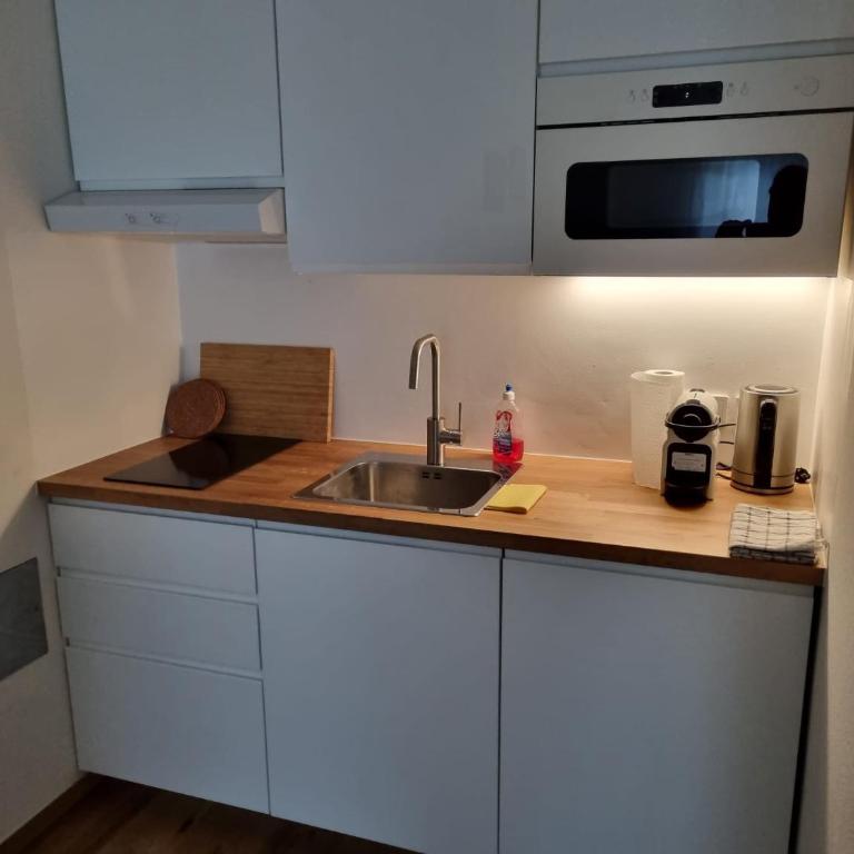 Flataid Apartmenthaus Brauhausstrasse - Doppel- oder Zweibettzimmer - 2