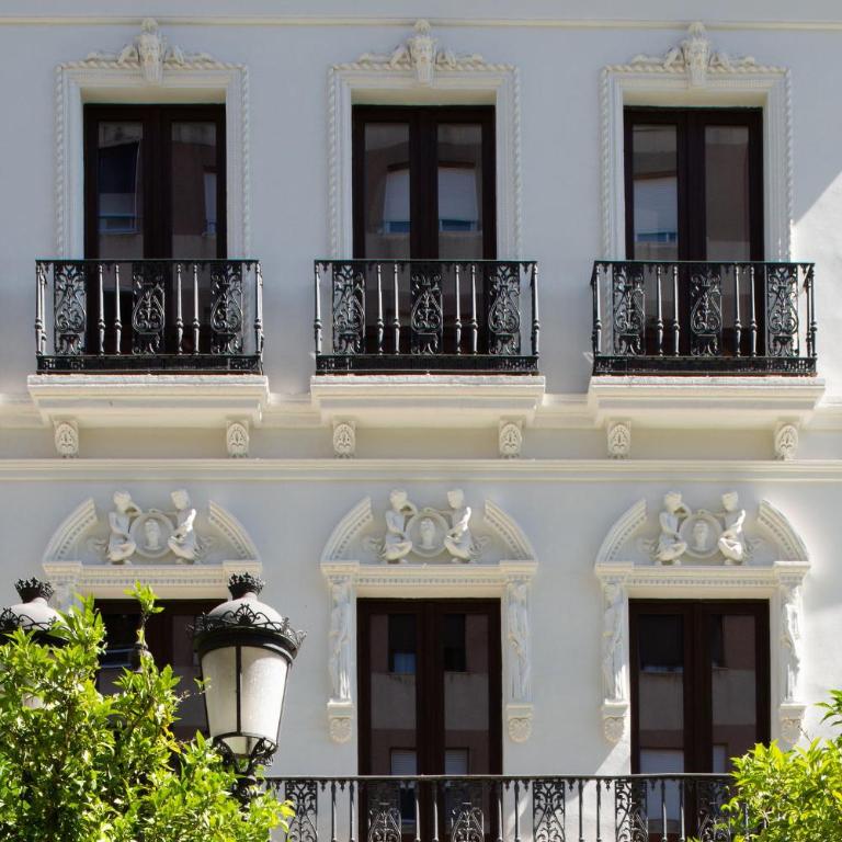 Coliseum Boutique Apartments - Apartment with Balcony - 25