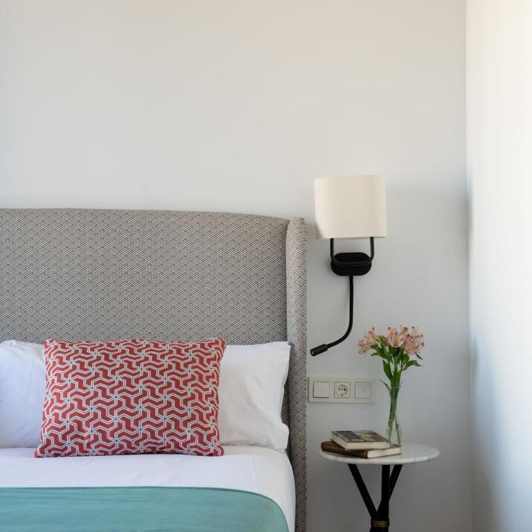 Coliseum Boutique Apartments - Deluxe Apartment - 17