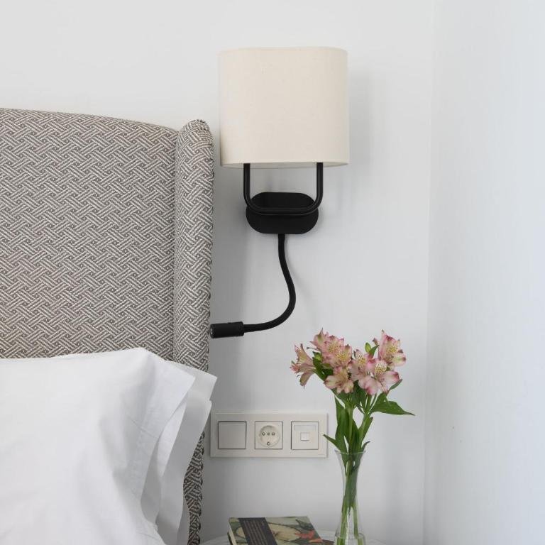Coliseum Boutique Apartments - Deluxe Apartment - 19