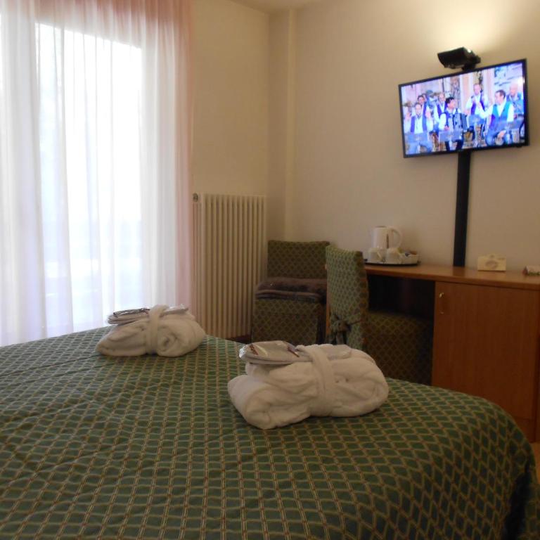 Garni Lago Nembia - Camera Comfort Matrimoniale/Doppia con Letti Singoli con Vista Lago - 2
