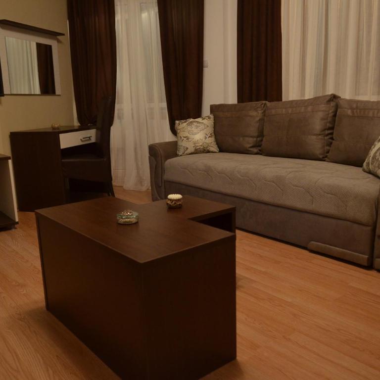 Garni Hotel Lion - Apartman Tipa "Suite" sa 1 Spavaćom Sobom - 2