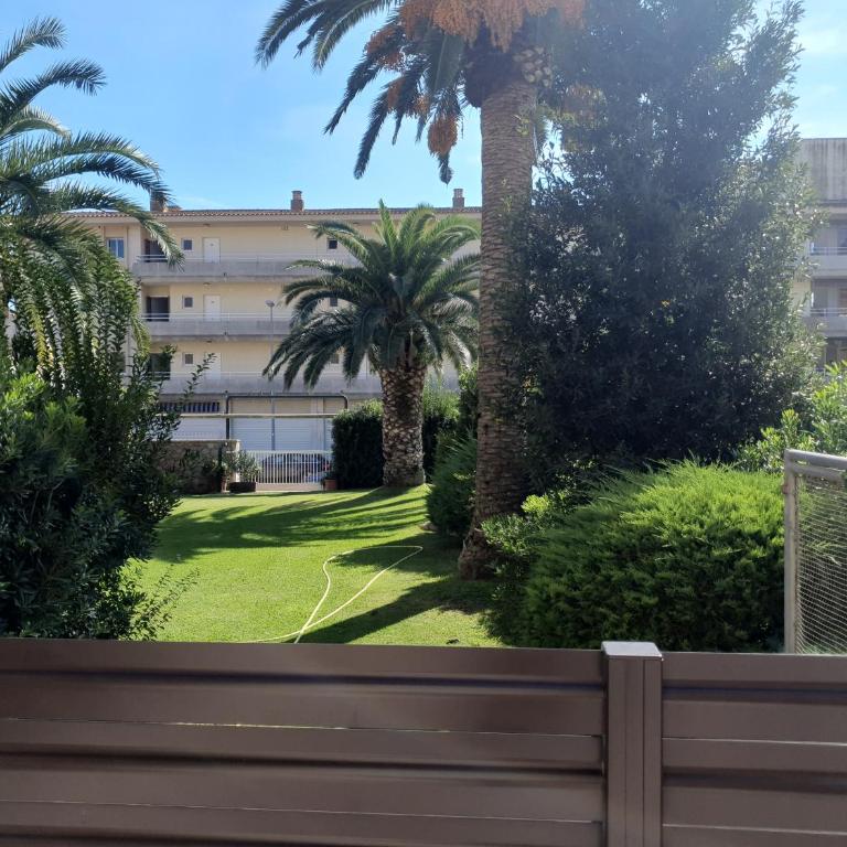 Payet Apartments - Two-Bedroom Apartment (4-6 Adults) - 3